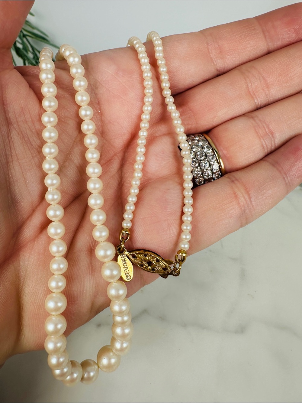 Vintage Evoke Cream Graduated Glass Pearl Necklace Dainty Delicate 24” Classic - Picture 5 of 9